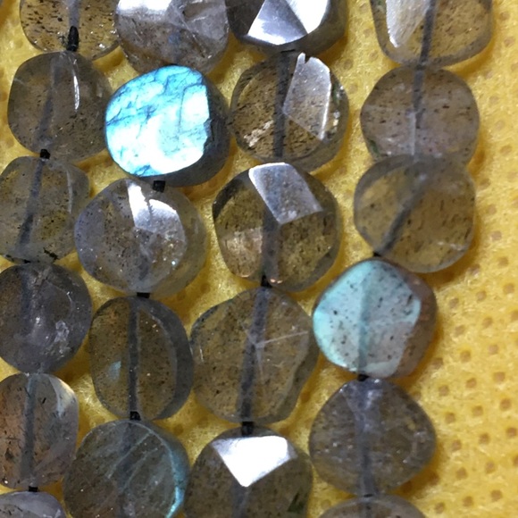 Labradorite beads - Picture 5 of 7